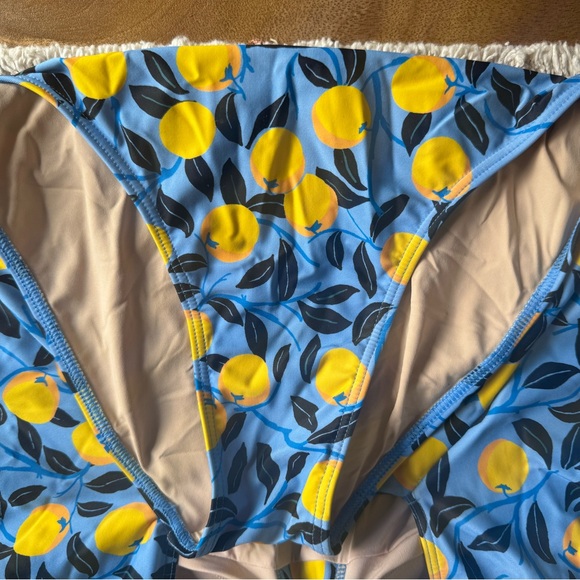 Summersalt one piece suit size 10 - Picture 6 of 6